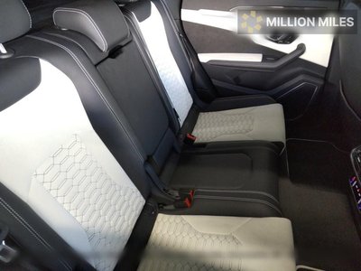 LAMBORGHINI URUS - 6