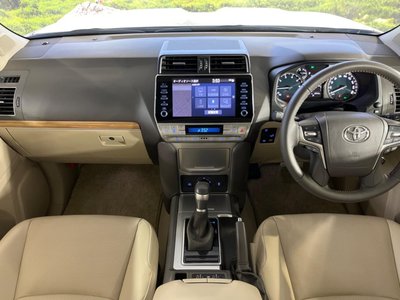 TOYOTA LAND CRUISER PRADO - 2