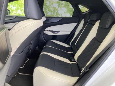 صورة 7 لـ 2023 Lexus NX