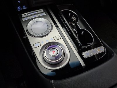 GENESIS G80 (RG3) - 9