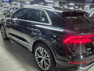 AUDI Q8 - 6
