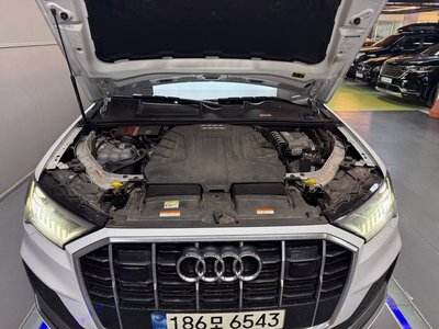 AUDI Q7 - 7