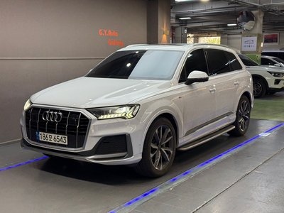 AUDI Q7 - 1