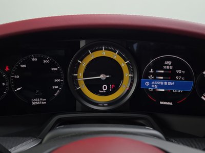 PORSCHE 911 - 8