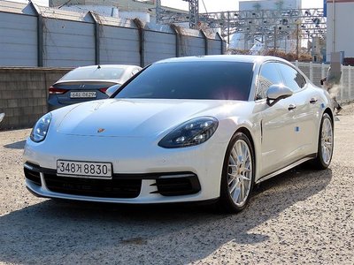 PORSCHE PANAMERA - 5