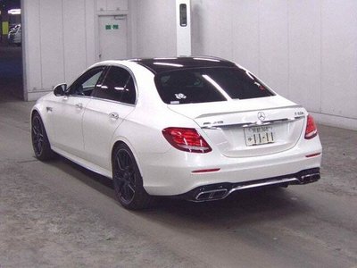 MERCEDES-BENZ E-CLASS - 2