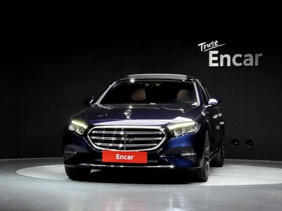 MERCEDES-BENZ E-CLASS - 2