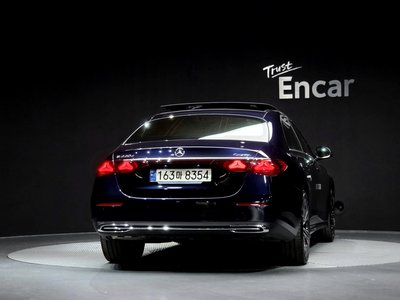 MERCEDES-BENZ E-CLASS - 3