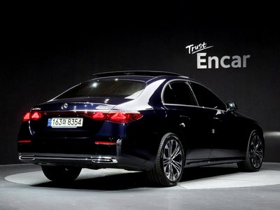 MERCEDES-BENZ E-CLASS - 4