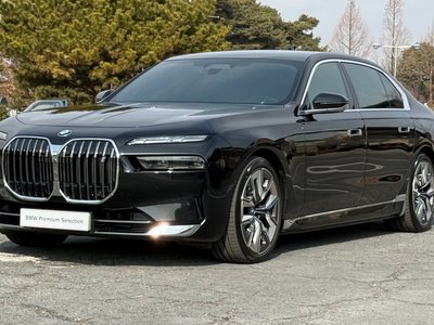 BMW I7 - 1