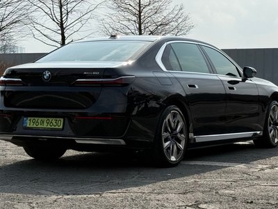 BMW I7 - 5