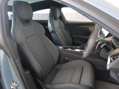 AUDI E-TRON GT QUATTRO - 10