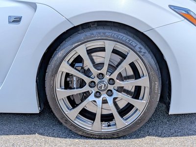 2015 Lexus RC F — миниатюра 16