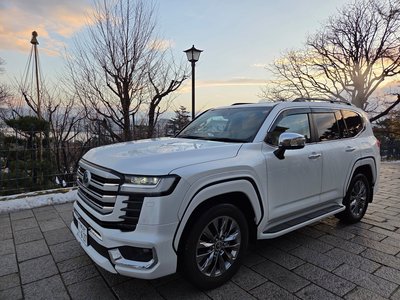 TOYOTA LAND CRUISER 300 - 3