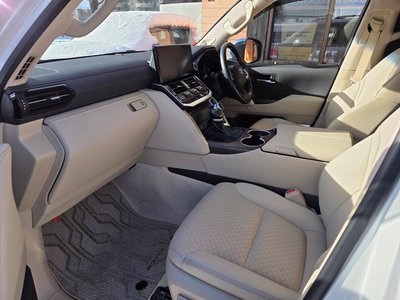 TOYOTA LAND CRUISER 300 - 9