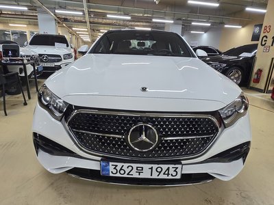 MERCEDES-BENZ E-CLASS - 3