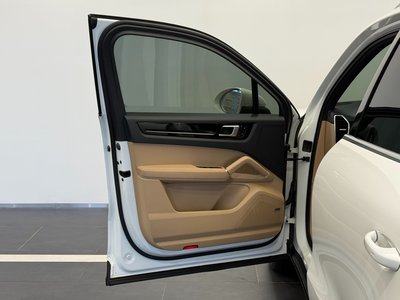2019 Porsche CAYENNE 照片 8