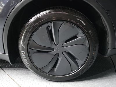 TESLA MODEL Y - 6