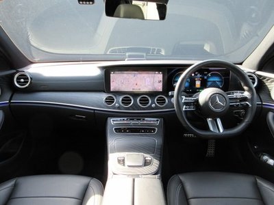 MERCEDES-BENZ E-CLASS - 3