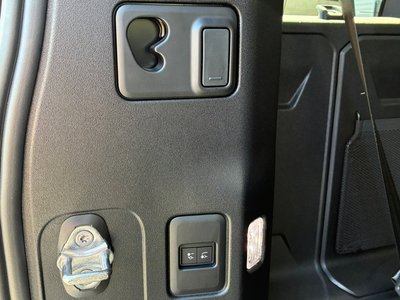 2022 LAND Rover DEFENDER thumbnail 29
