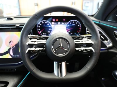MERCEDES-BENZ E-CLASS - 9