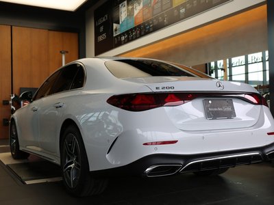 MERCEDES-BENZ E-CLASS - 8