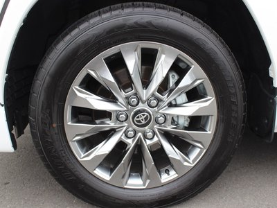 TOYOTA LAND CRUISER 300 - 9