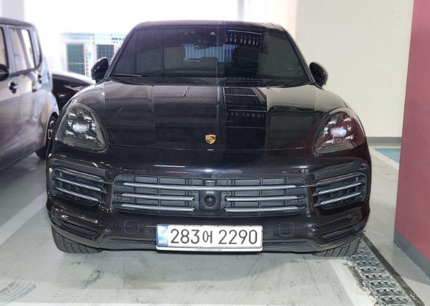 PORSCHE CAYENNE - View 1