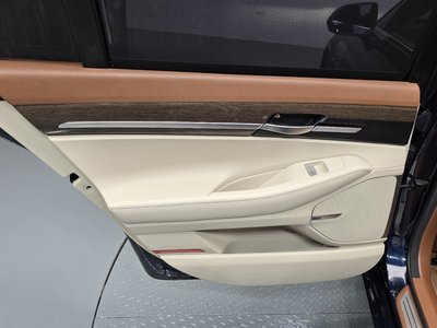 2019 Genesis G90 缩略图 15