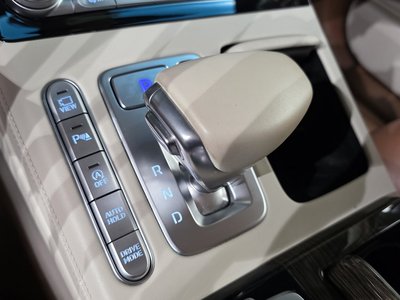 2019 Genesis G90 缩略图 12