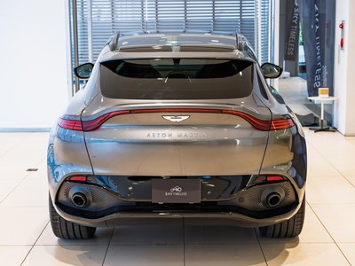 ASTON MARTIN DBX - 6