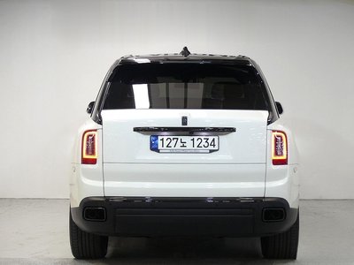 ROLLS-ROYCE CULLINAN - 2