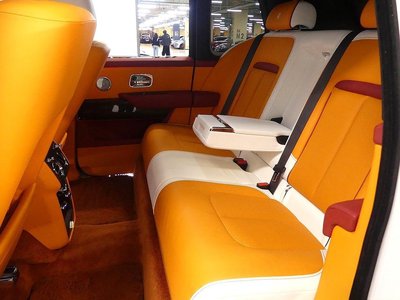 ROLLS-ROYCE CULLINAN - 10