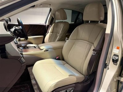 صورة 3 لـ 2017 Lexus LS