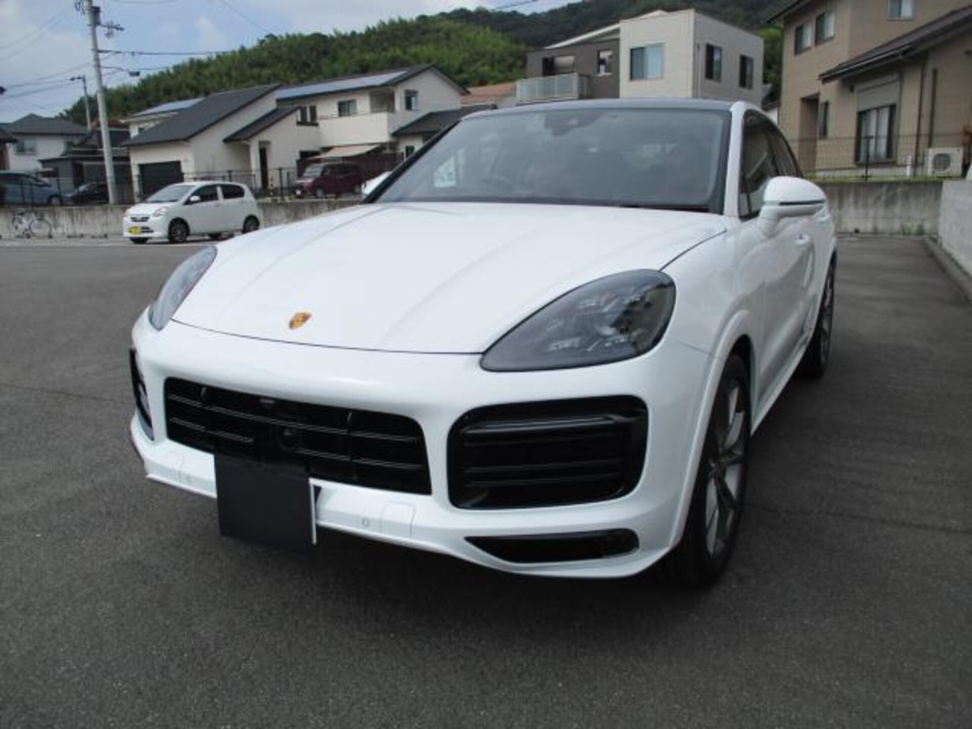 PORSCHE CAYENNE - View 1