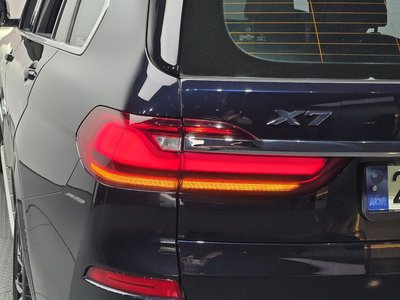BMW X7 - 10