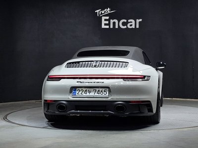PORSCHE 911 - 4