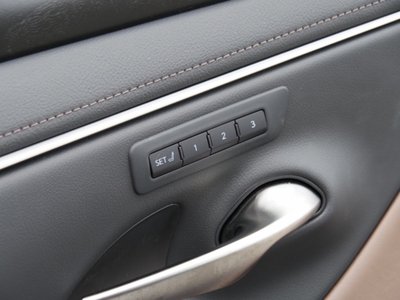 صورة مصغرة 54 لـ 2025 Lexus ES