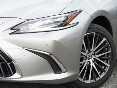 صورة مصغرة 14 لـ 2025 Lexus ES