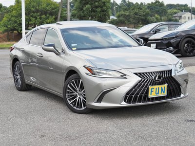 2025 Lexus ES 照片 3