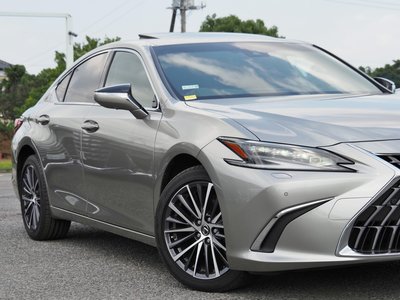 2025 Lexus ES 照片 10