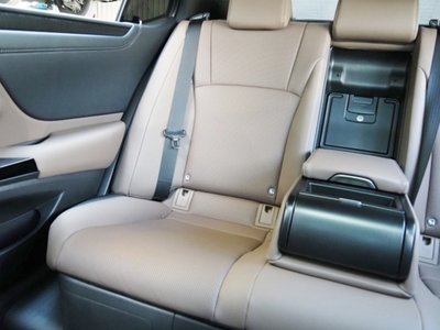 صورة مصغرة 61 لـ 2025 Lexus ES