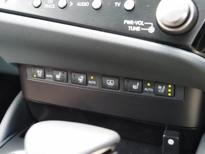 صورة مصغرة 43 لـ 2025 Lexus ES