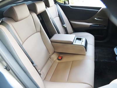 صورة مصغرة 26 لـ 2025 Lexus ES