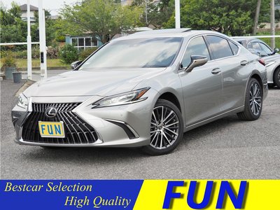 2025 Lexus ES 照片 1