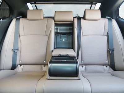 صورة مصغرة 25 لـ 2025 Lexus ES