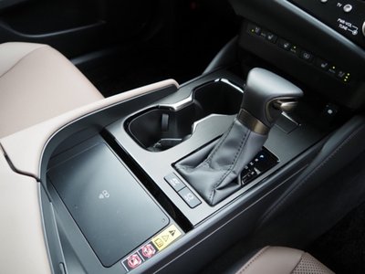 صورة مصغرة 44 لـ 2025 Lexus ES