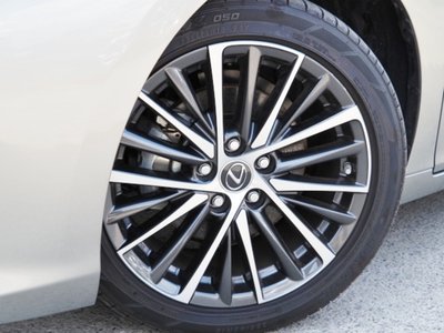 صورة مصغرة 16 لـ 2025 Lexus ES
