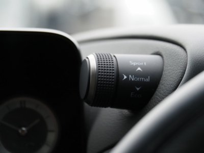 صورة مصغرة 49 لـ 2025 Lexus ES