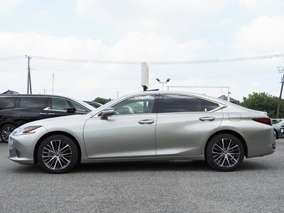 2025 Lexus ES 照片 8